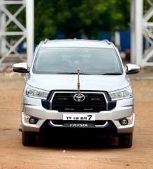 Toyota Innova Crysta 2.4 V