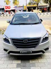Toyota Innova 2.5 VX 7 STR BS IV