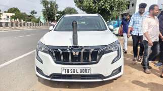 Mahindra XUV700 AX 7 Petrol MT 7 STR