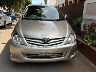 Toyota Innova 2.5 V 7 STR