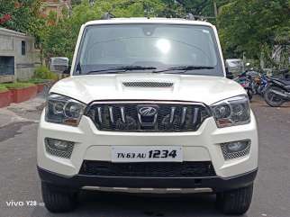 Mahindra Scorpio S10