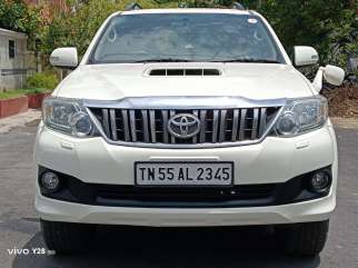 Toyota Fortuner 4x4 MT