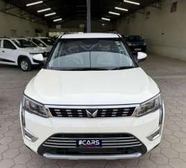 Mahindra XUV300 W8 Opt