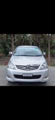 Toyota Innova 2.5 V 8 STR