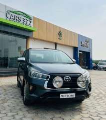 Toyota Innova Crysta 2.4 V