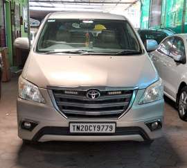 Toyota Innova 2.5 V 8 STR