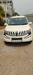 Mahindra XUV500 W6