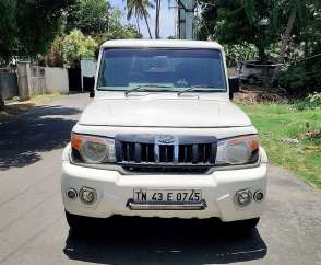 Mahindra Bolero SLE