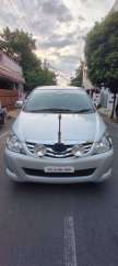 Toyota Innova 2.5 V 8 STR