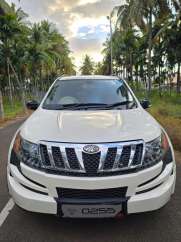 Mahindra XUV500 W6