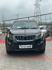 Mahindra XUV500 W11