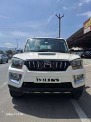 Mahindra Scorpio S10