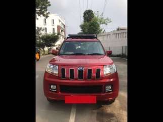 Mahindra TUV 300 T8