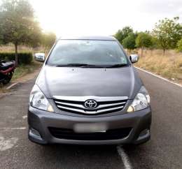 Toyota Innova 2.5 V 7 STR