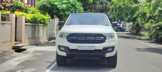 Ford Endeavour 2.2L 4X2 AT Trend