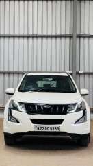 Mahindra XUV500 W10