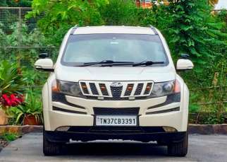 Mahindra XUV500 W8