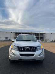 Mahindra XUV500 W8 FWD AT