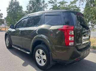 Mahindra XUV500 others