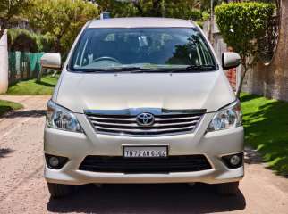 Toyota Innova 2.5 V 8 STR