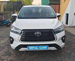 Toyota Innova Crysta 2.4 G MT