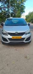 Mahindra Marazzo M2
