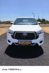 Toyota Innova Crysta 2.4 GX 7 STR
