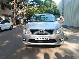 Toyota Innova 2.5 V 8 STR
