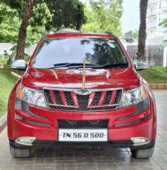 Mahindra XUV500 W8 Dual Tone