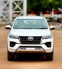 Toyota Fortuner 4X2 MT
