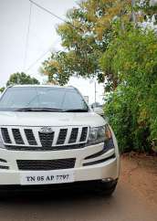 Mahindra XUV500 W8 Dual Tone