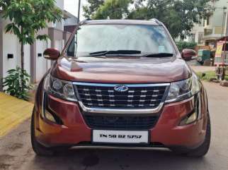 Mahindra XUV 500 W7