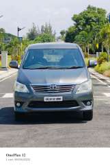 Toyota Innova 2.5 V 7 STR