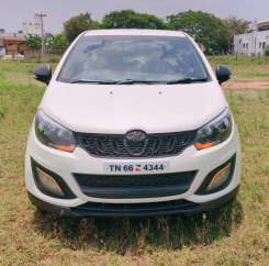 Mahindra Marazzo M2