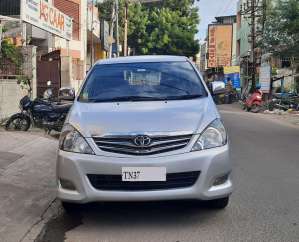 Toyota Innova 2.5 V 7 STR