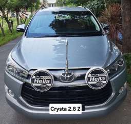 Toyota Innova Crysta 2.8 ZX AT 7 STR