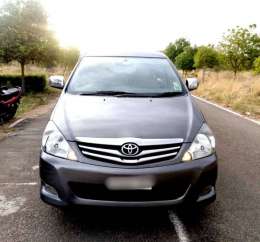 Toyota Innova 2.5 V 7 STR