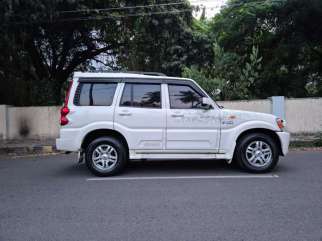 Mahindra Scorpio VLX Airbag