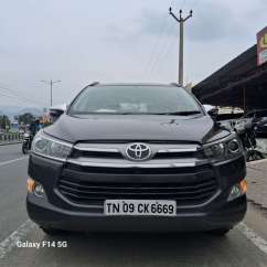 Toyota Innova Crysta 2.4 V