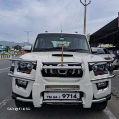 Mahindra Scorpio S10