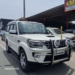 Mahindra Scorpio S11