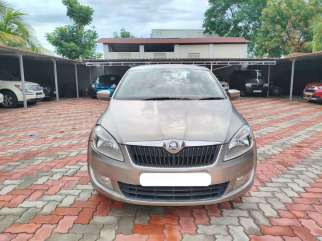 Skoda Rapid 1.6 MPI Ambition Plus Skoda Rapid 1.6 MPI Ambition Plus