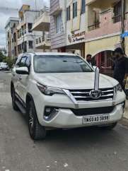 Toyota Fortuner 4*2