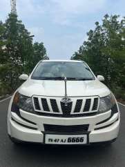 Mahindra XUV500 W8 Dual Tone