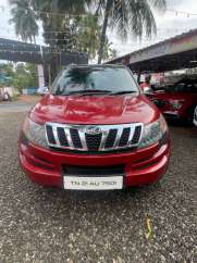Mahindra XUV500 W8