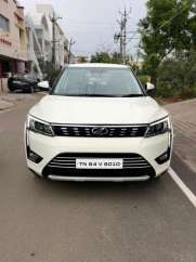 Mahindra XUV300 W8 Optional AMT
