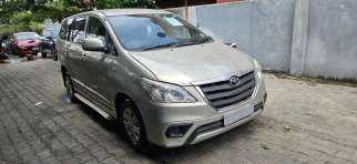 Toyota Innova 2.5 G 7 STR BS IV