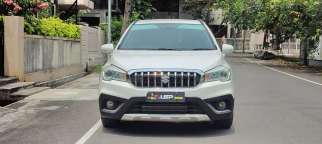 Maruti Suzuki S-Cross Smart Hybrid Zeta