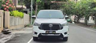 Toyota Innova Crysta 2.4 G