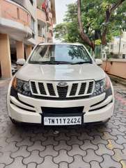 Mahindra XUV500 W8